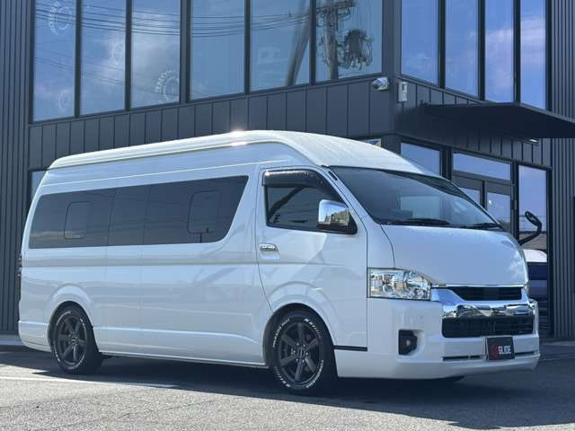 Toyota Hiace Commuter — фото 7