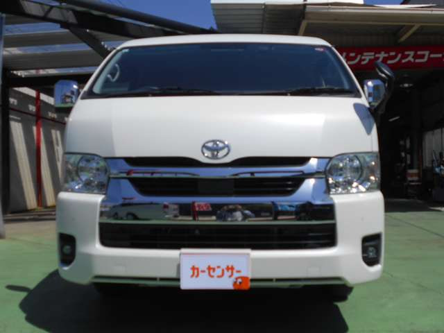 Toyota Hiace — фото 2