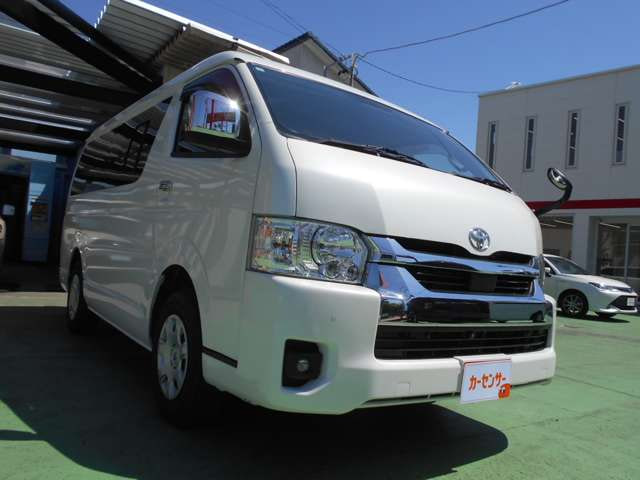 Toyota Hiace — фото 5