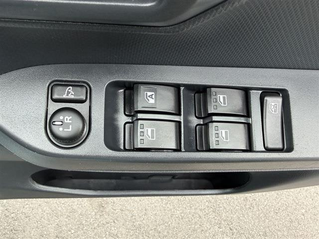 Toyota Pixis Epoch — фото 10
