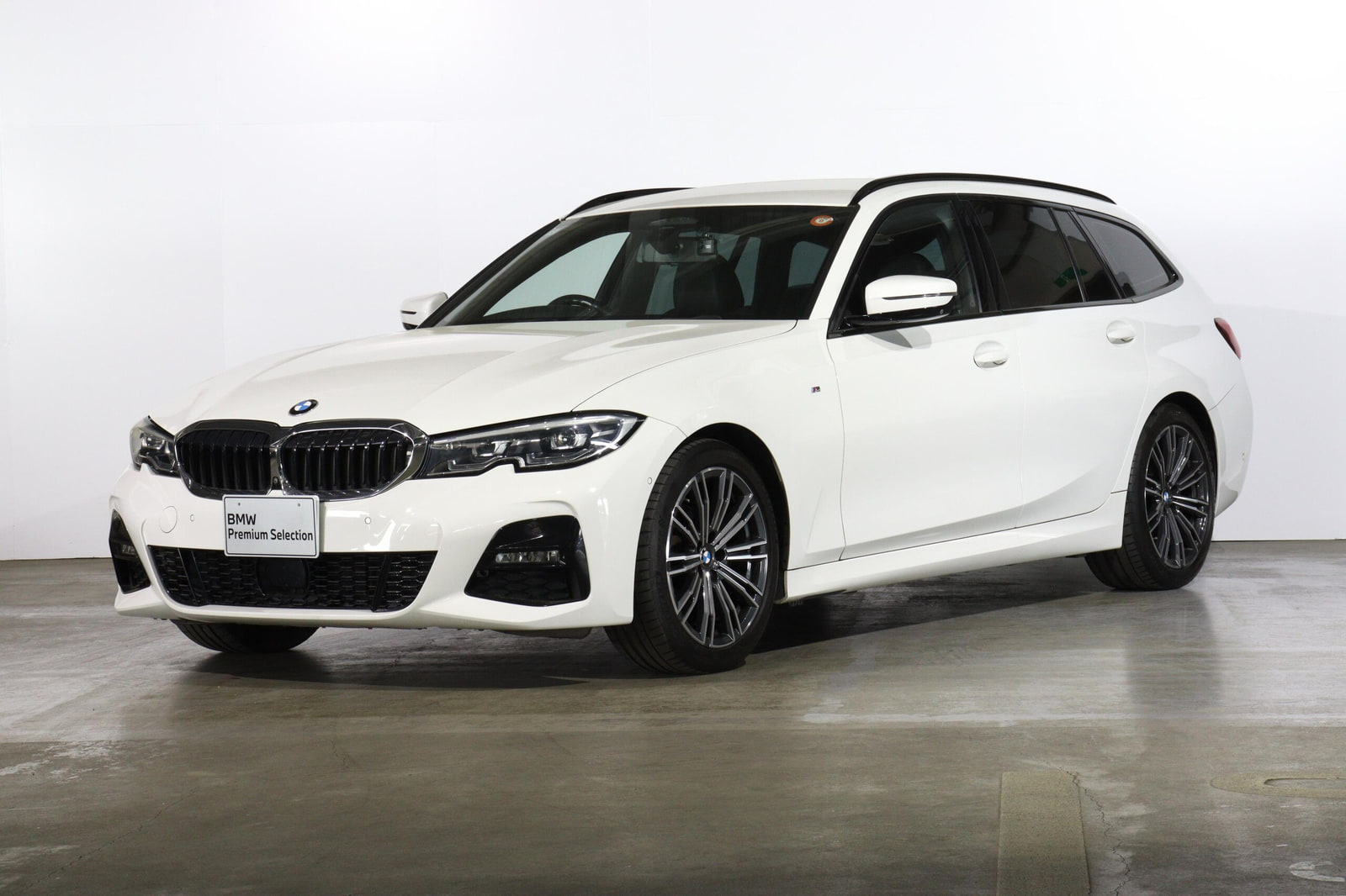 BMW 3 Series Touring — фото 10