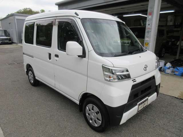 Toyota Pixis VAN — фото 8