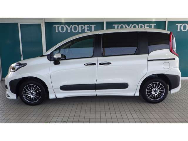 Toyota Sienta — фото 2
