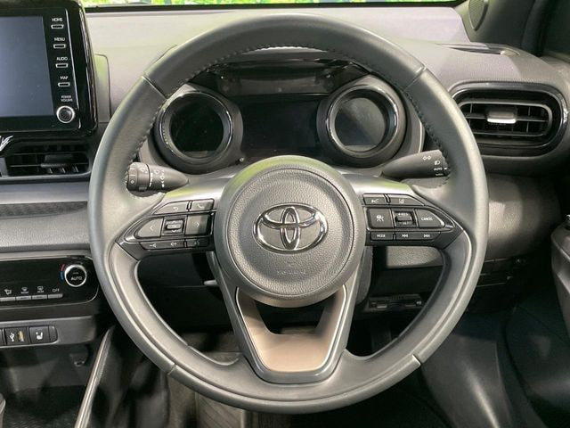 Toyota Yaris — фото 15