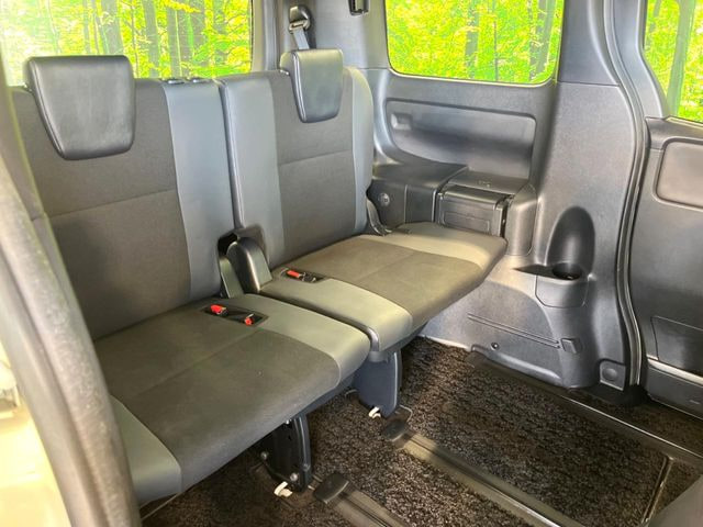 Toyota Noah — фото 14