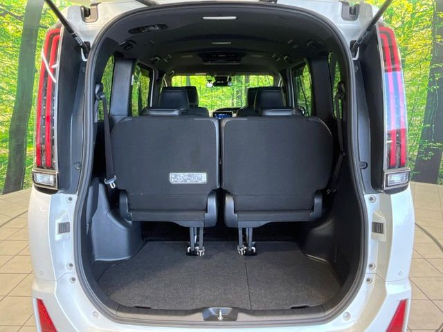 Toyota Noah — фото 15