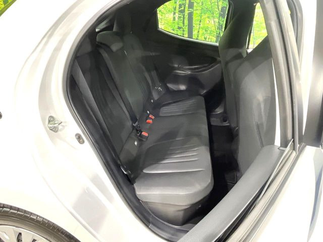Toyota Yaris — фото 14