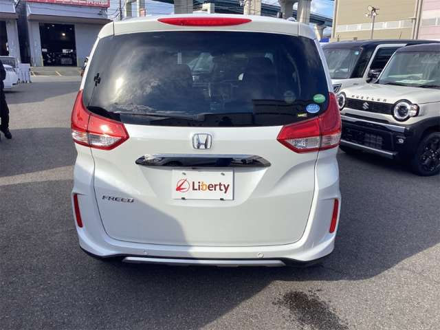 Honda Freed — фото 15