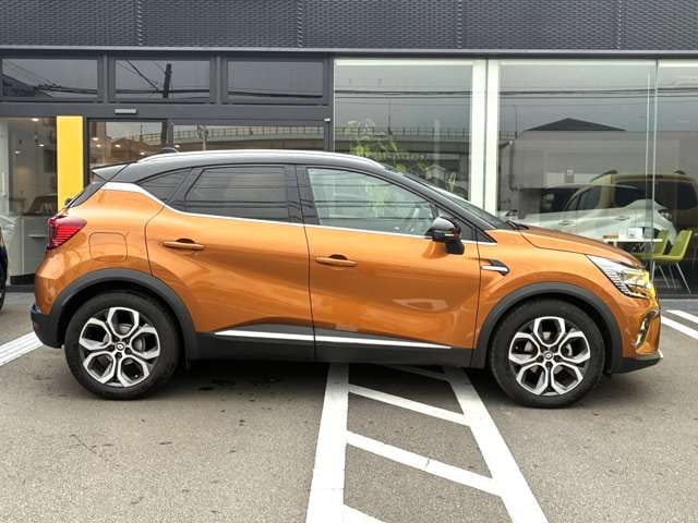 Renault Captur — фото 3