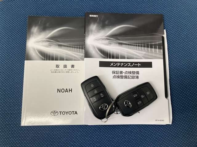 Toyota Noah — фото 11