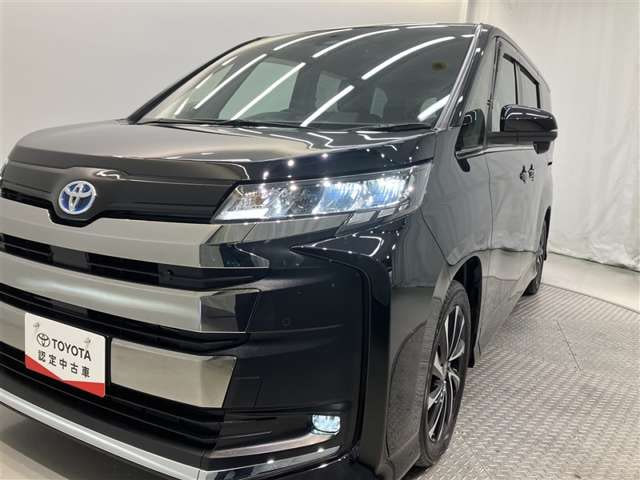 Toyota Noah — фото 14