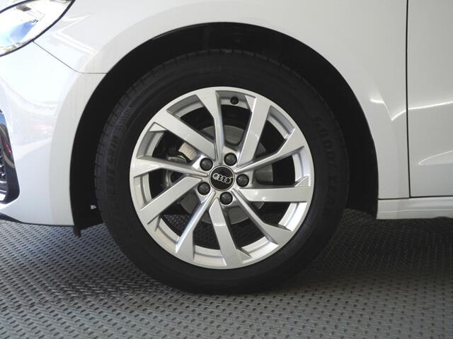 Audi A1 Sportback — фото 8