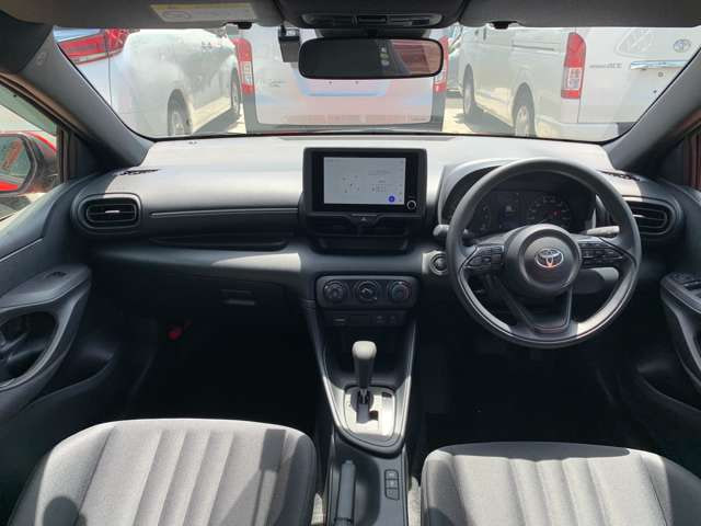 Toyota Yaris — фото 8