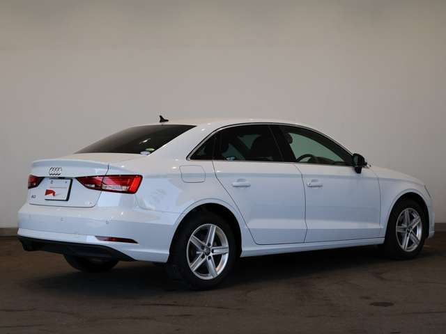 Audi A3 Sedan — фото 5