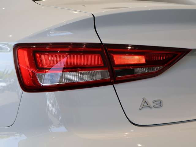 Audi A3 Sedan — фото 7