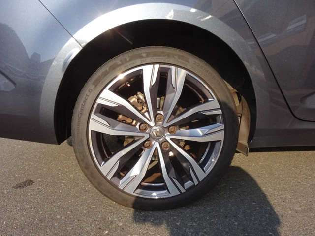 Renault Megane Sport Tourer — фото 8