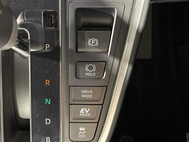 Toyota Noah — фото 8