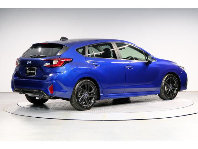 Subaru Impreza Hatchback — фото 2