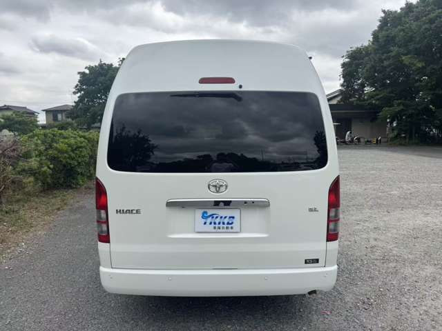 Toyota Hiace Commuter — фото 6