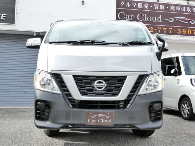 Nissan NV350 Caravan Wagon — фото 5