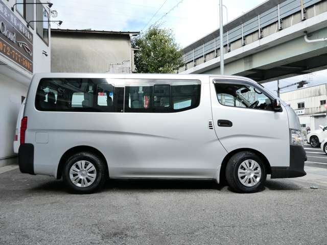 Nissan NV350 Caravan Wagon — фото 7
