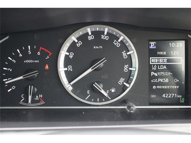 Toyota Hiace VAN — фото 10