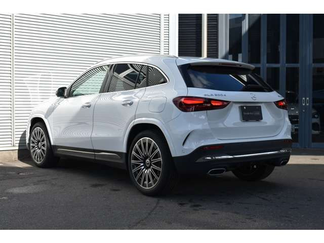 Mercedes Benz GLA Class — фото 8