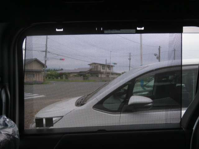 Toyota Noah — фото 7