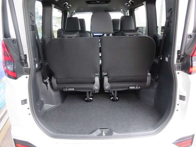 Toyota Noah — фото 10