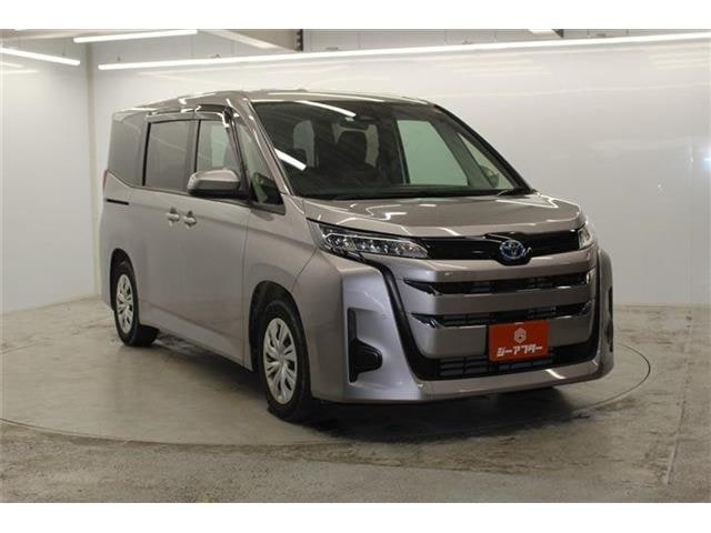 Toyota Noah — фото 3