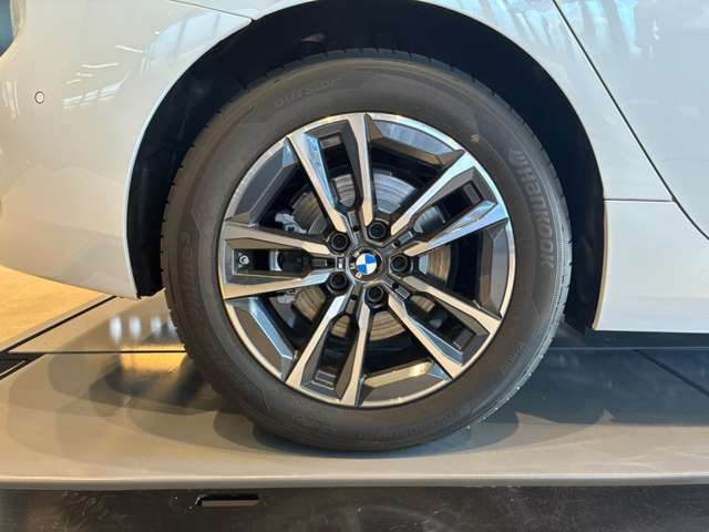 BMW 2 Series Active Tourer — фото 8