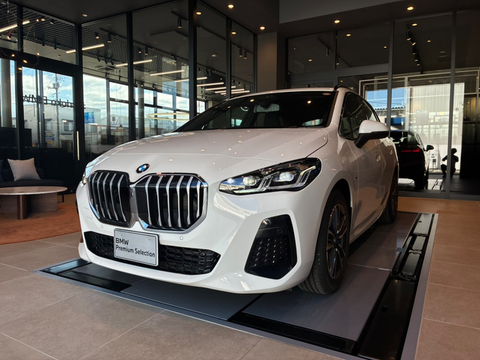 BMW 2 Series Active Tourer — фото 15