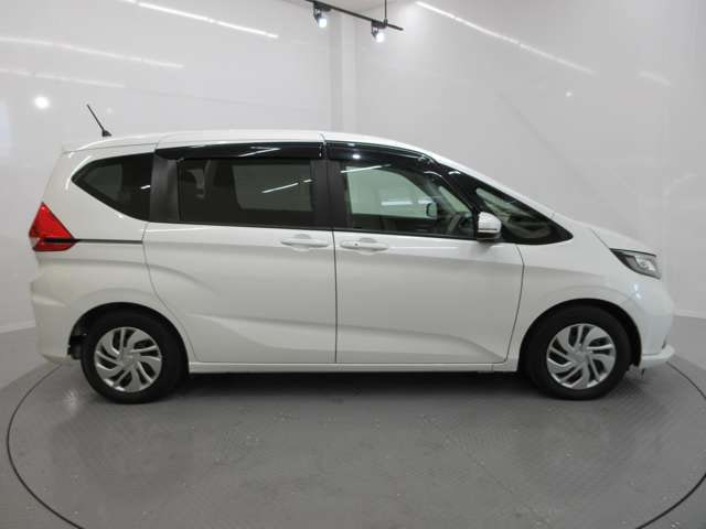 Honda Freed — фото 8