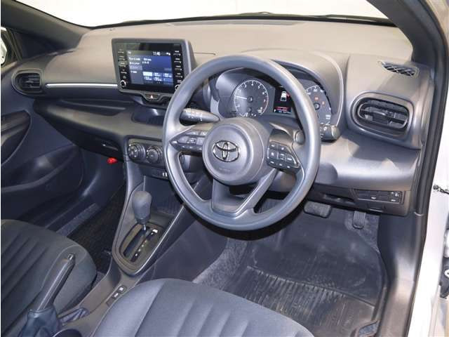 Toyota Yaris — фото 3