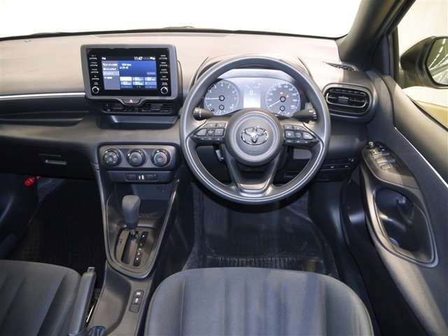 Toyota Yaris — фото 4