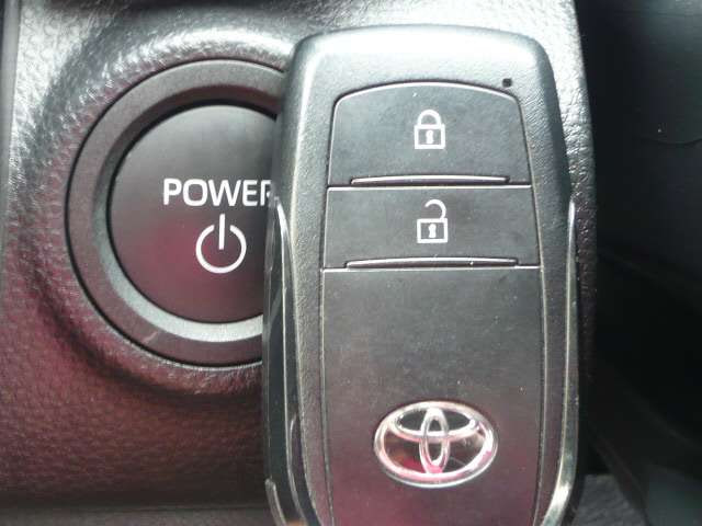 Toyota Aqua — фото 5