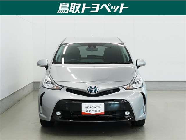 Toyota Prius Alpha — фото 2