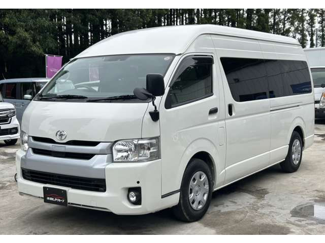 Toyota Hiace Commuter — фото 4