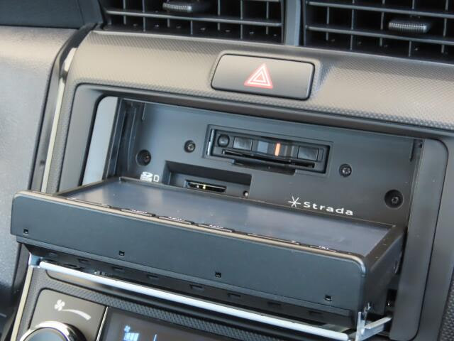 Toyota Corolla Axio — фото 10