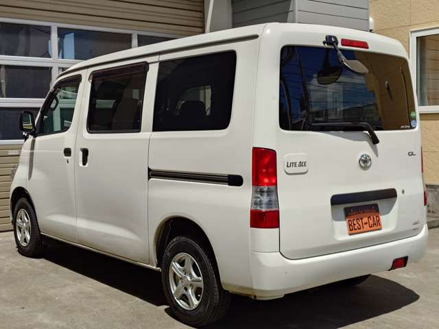Toyota Liteace VAN — фото 9