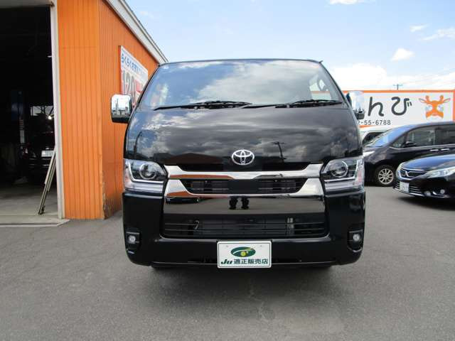 Toyota Hiace VAN — фото 3