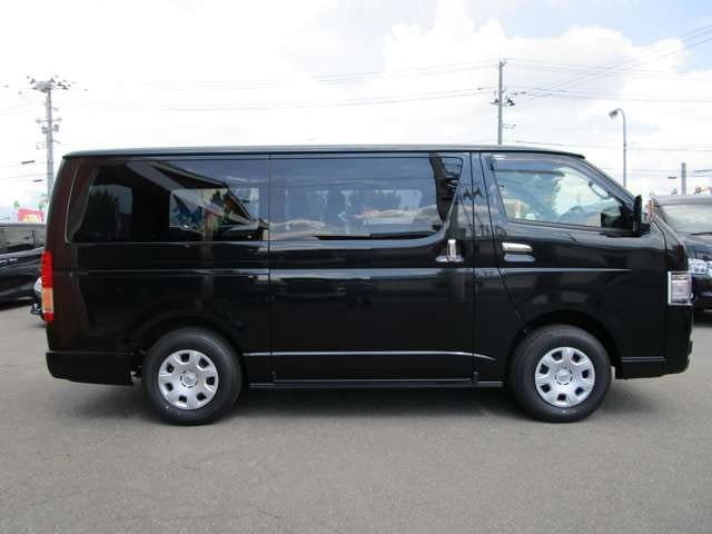 Toyota Hiace VAN — фото 4