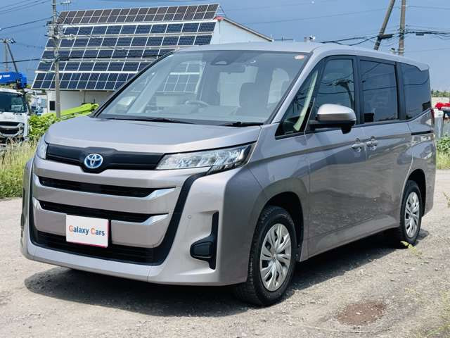 Toyota Noah — фото 3