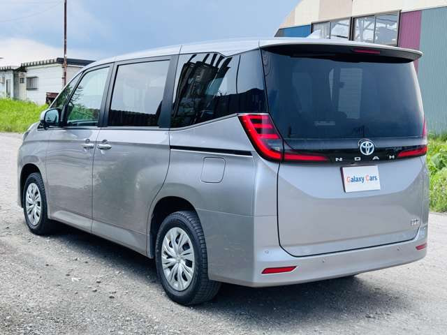 Toyota Noah — фото 7