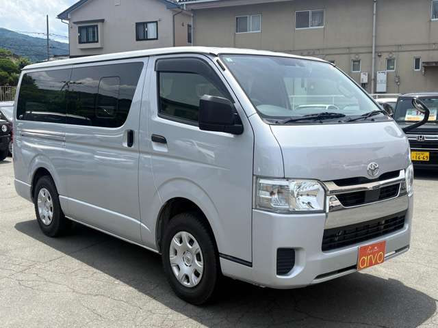 Toyota Hiace VAN — фото 3
