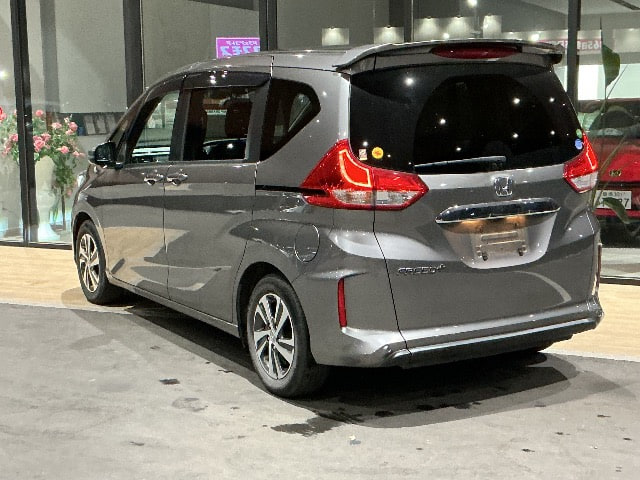Honda Freed Plus — фото 7