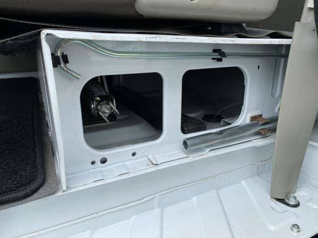 Nissan NV100 Clipper — фото 10
