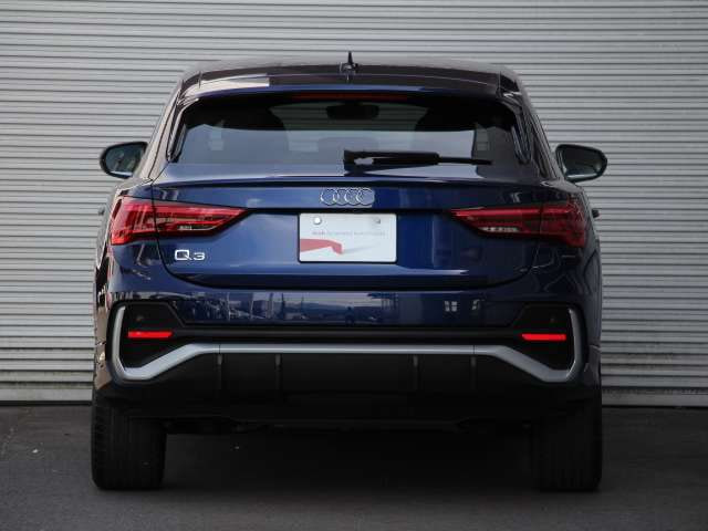 Audi Q3 Sportback — фото 8