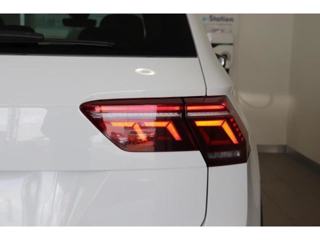 Volkswagen Tiguan — фото 5
