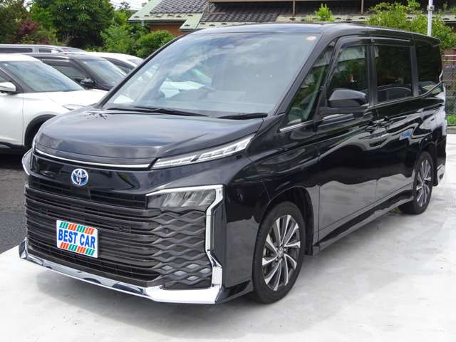 Toyota Voxy — фото 4